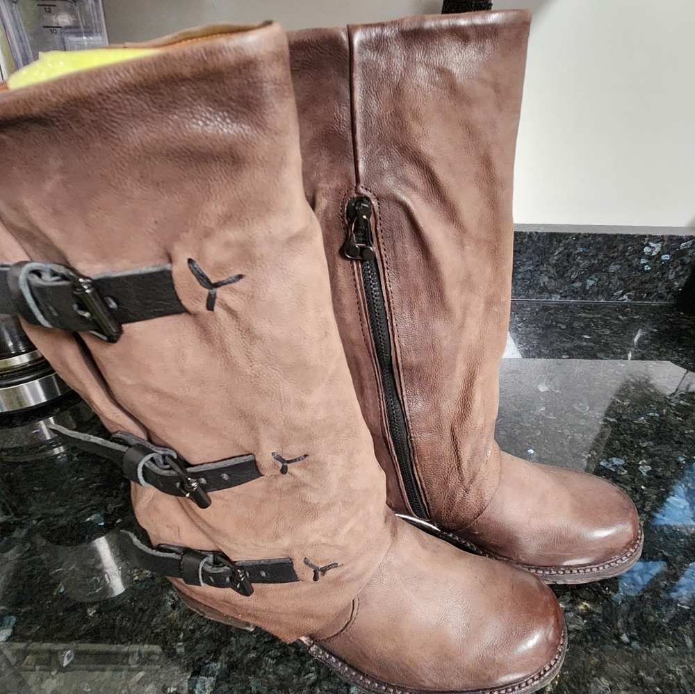 ❌️Sold❌️A.S.98 SEMA 37 EUC/LIKE NEW Brown